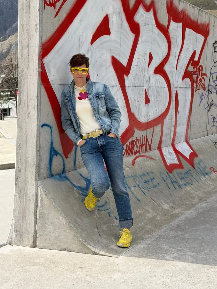 Katja entspannt im Skatepark